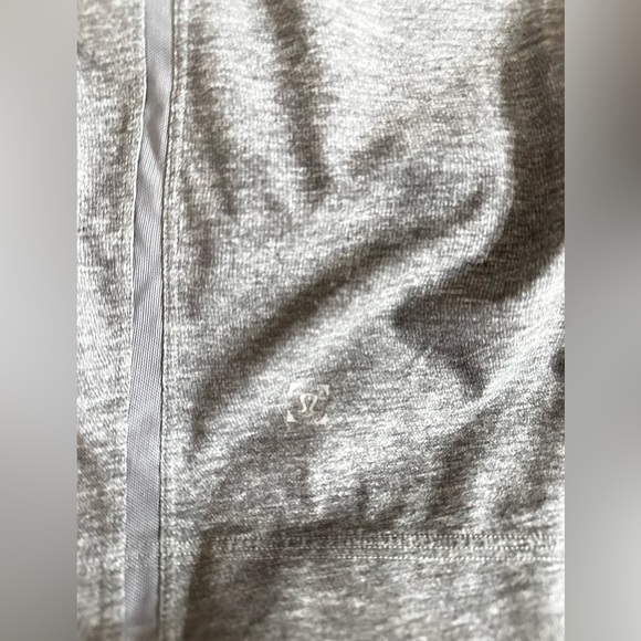 Lululemon - Picture 6 of 6